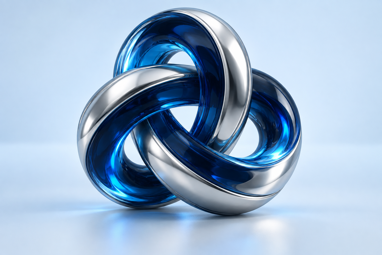 Escultura abstracta de lazos conectados en vidrio azul y metal pulido